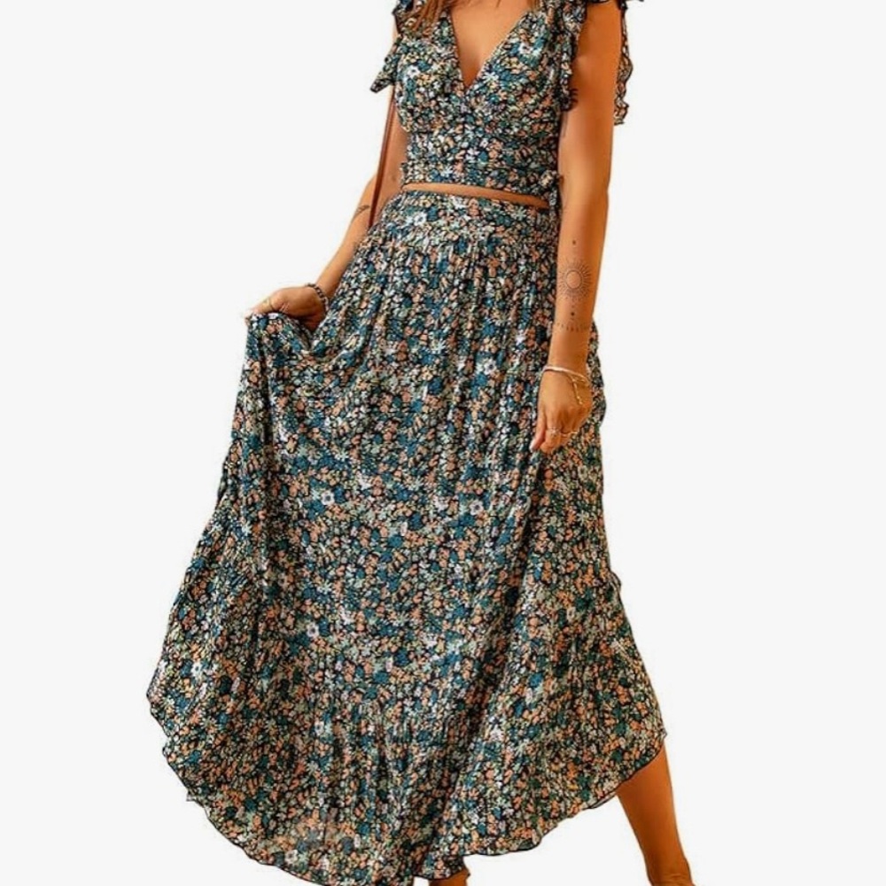 NWOT 2 Piece Floral Chiffon Maxi Set